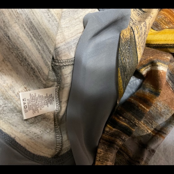 LOGO Lori Goldstein M Gray YEL,gold,striped tunic shank hem NWOT 3/4 sl, - Picture 3 of 4